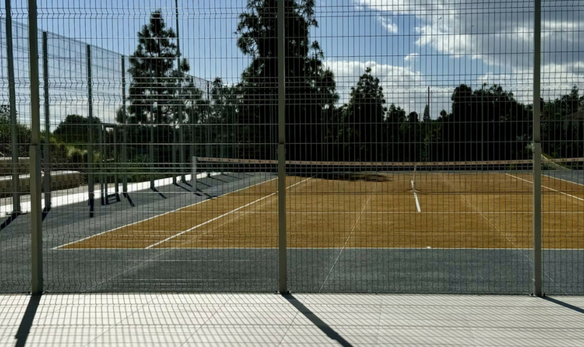 Resale - House -
El Chaparral