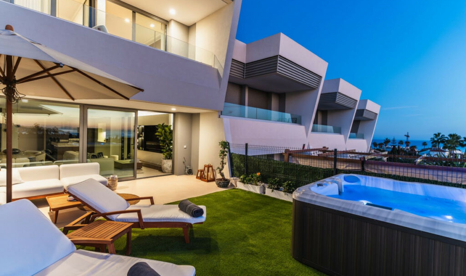 Resale - House -
El Chaparral