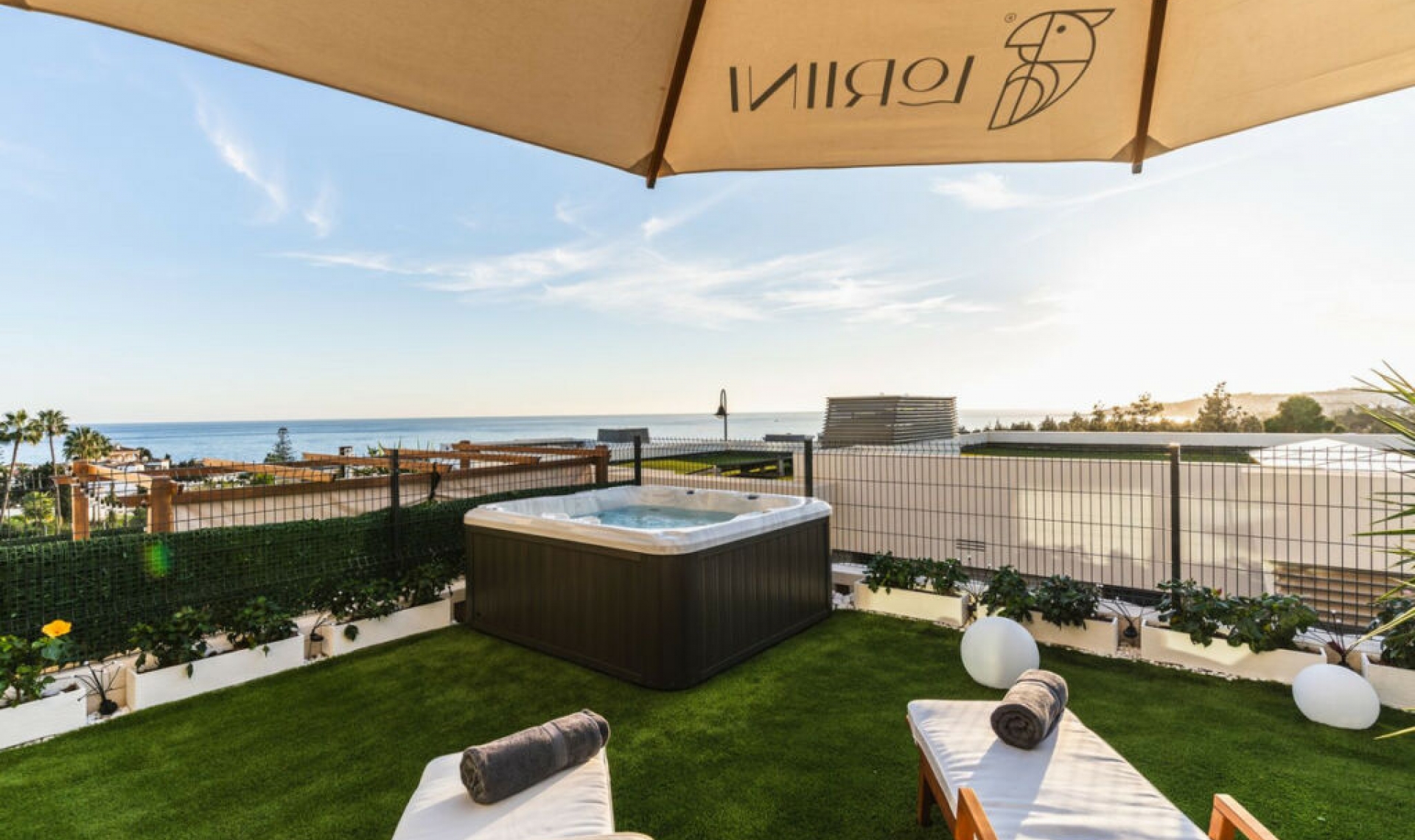 Resale - House -
El Chaparral