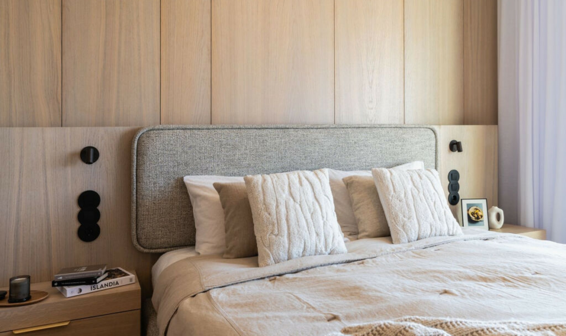 Resale - House -
El Chaparral