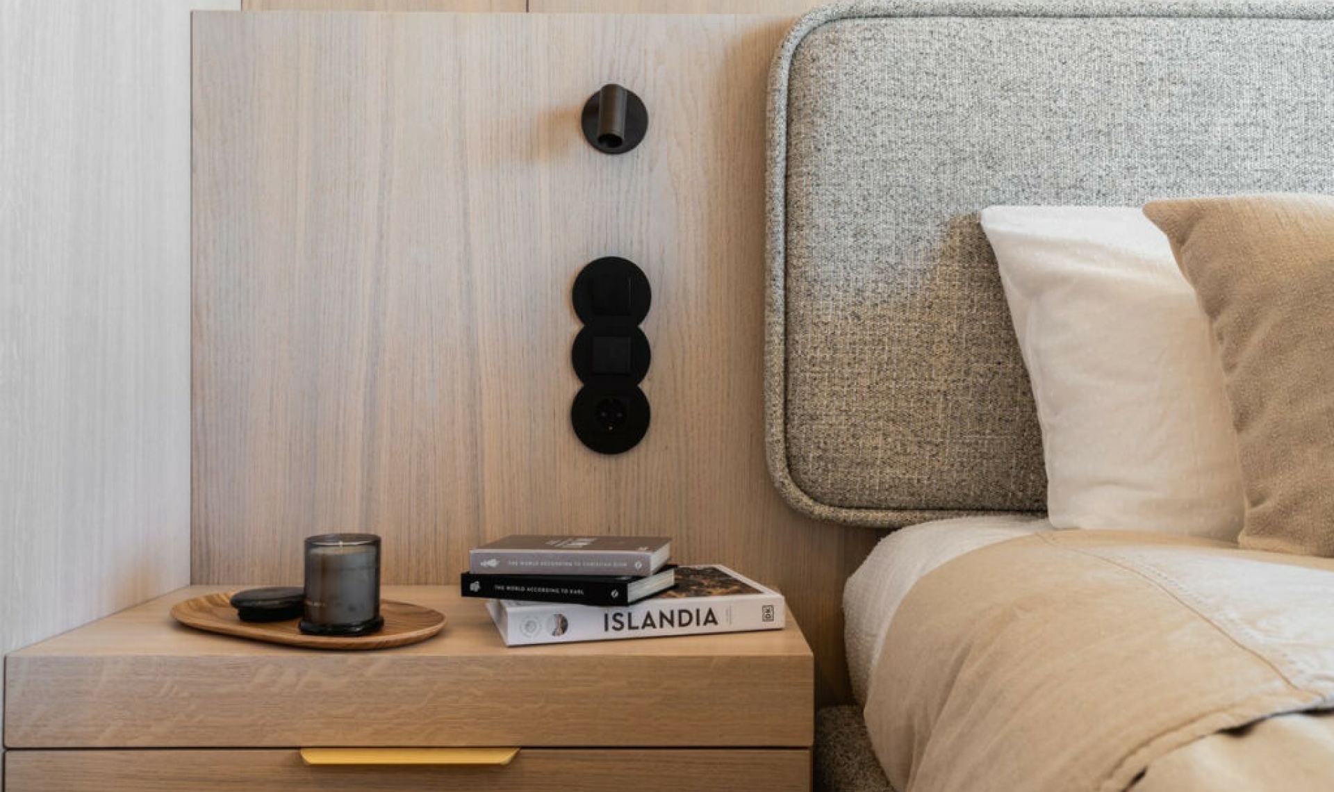 Resale - House -
El Chaparral