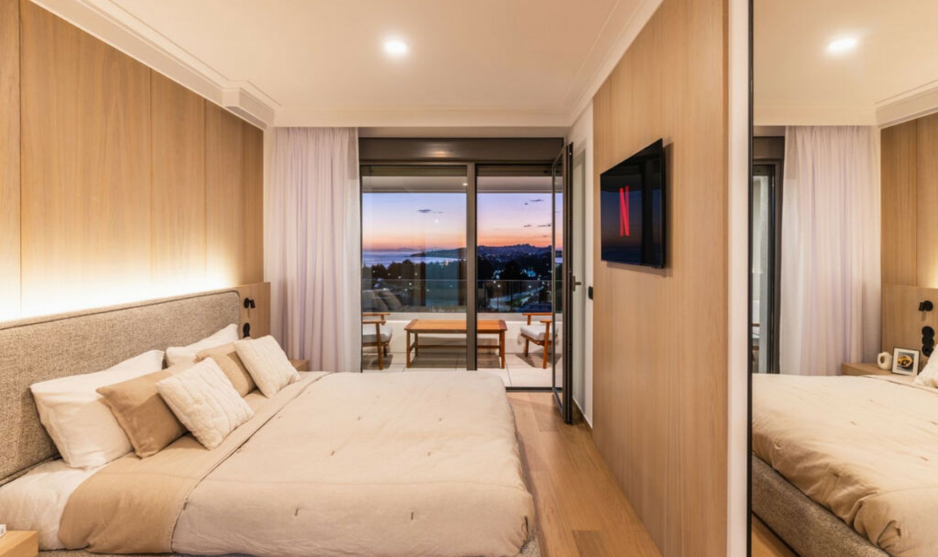 Resale - House -
El Chaparral