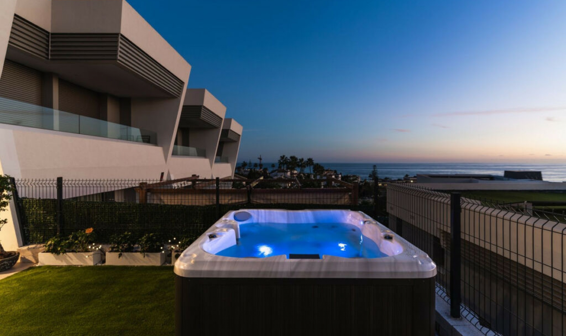 Resale - House -
El Chaparral