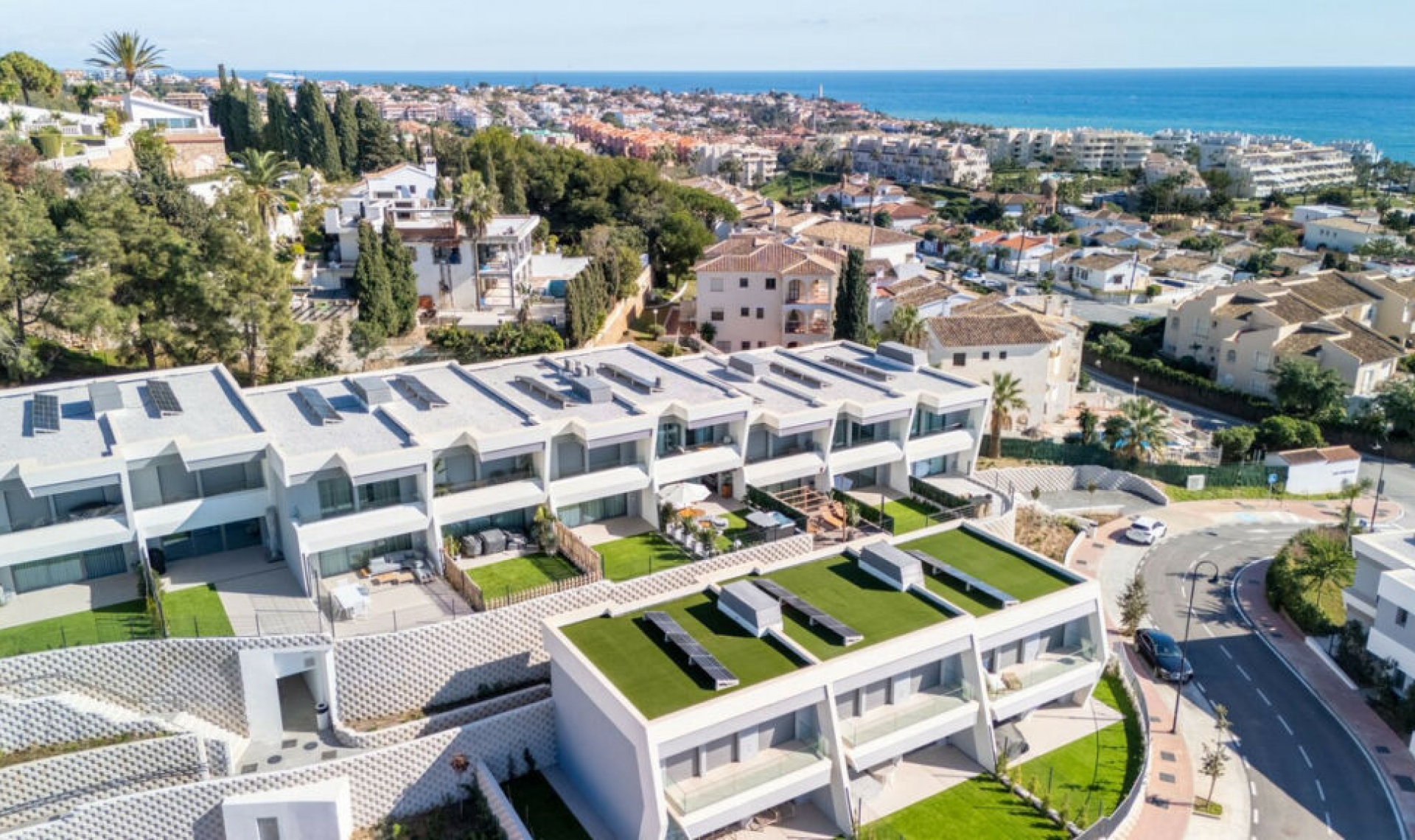 Resale - House -
El Chaparral