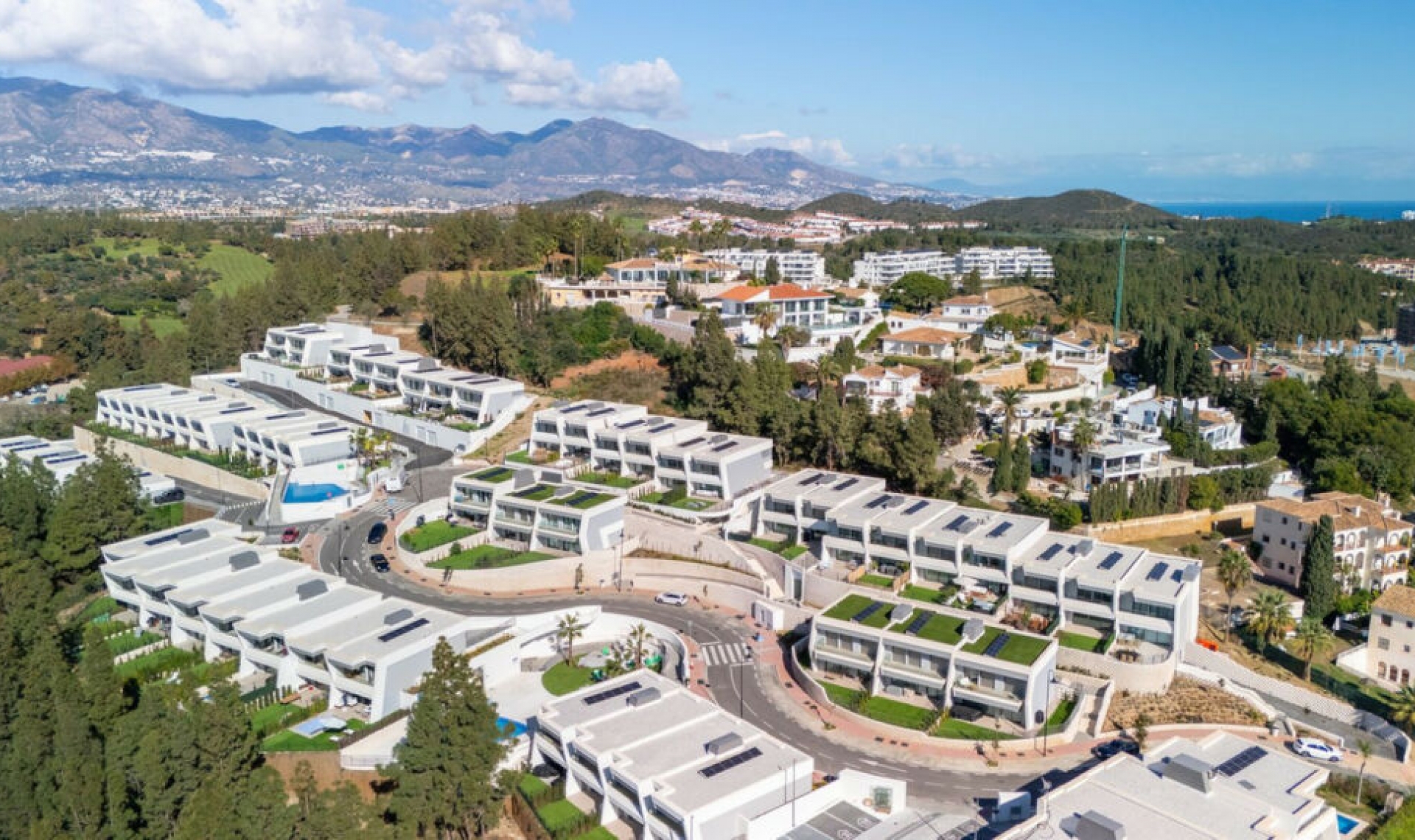 Resale - House -
El Chaparral