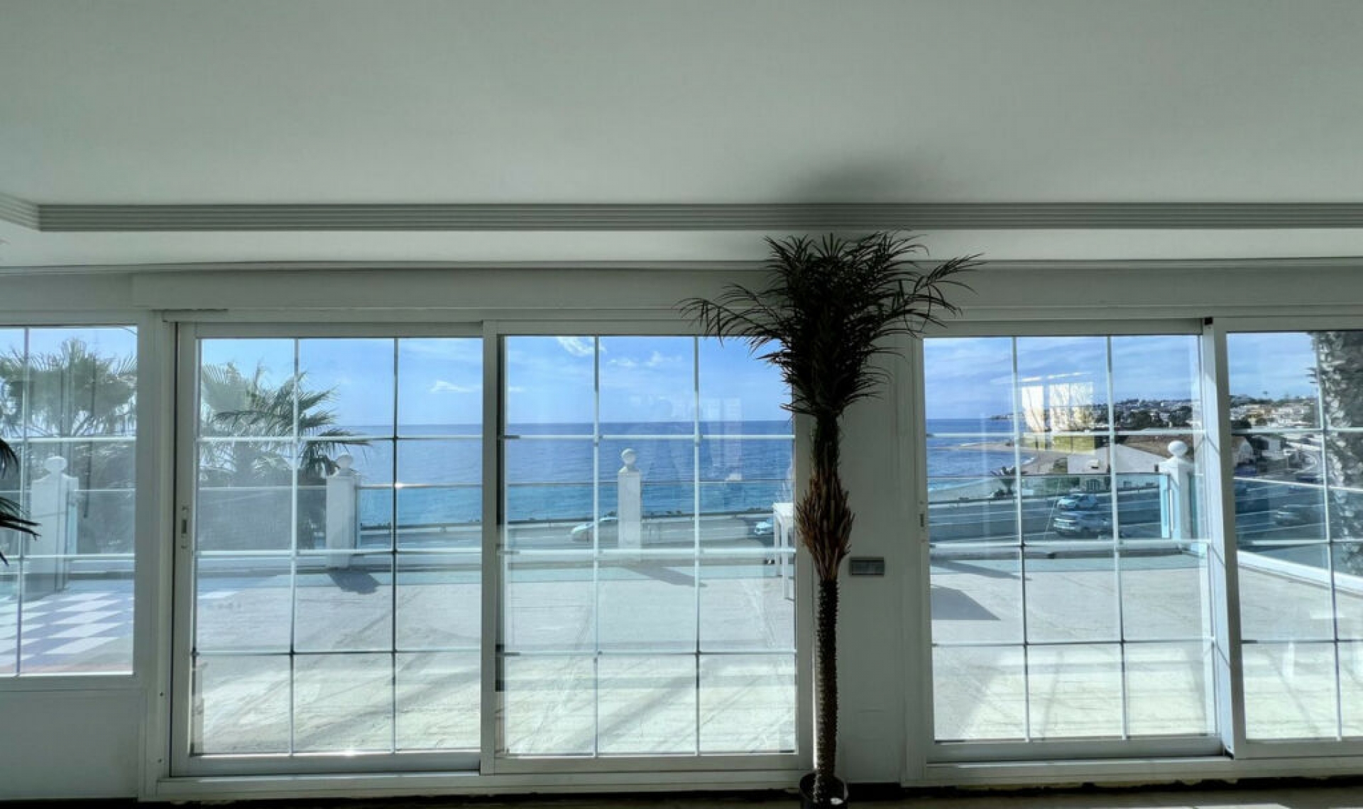 Resale - House -
El Chaparral