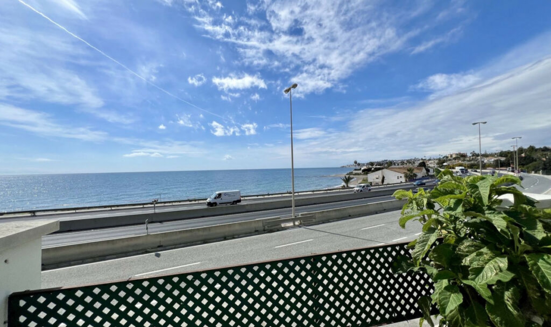 Resale - House -
El Chaparral