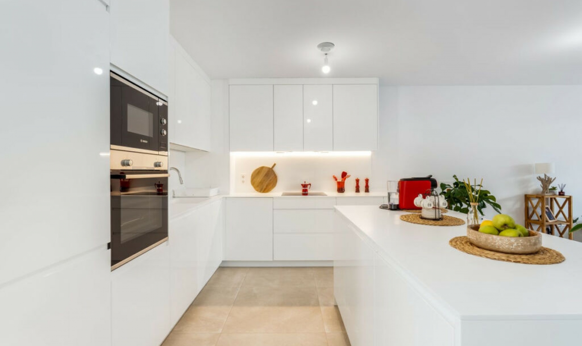 Resale - House -
El Chaparral