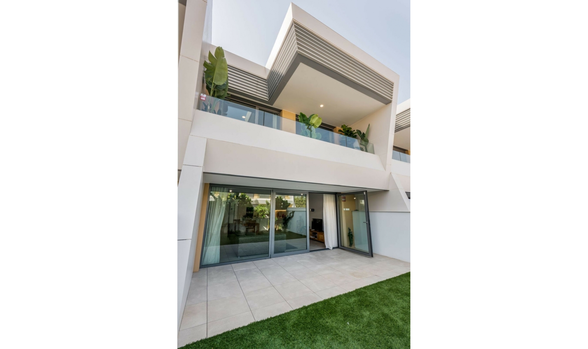 Resale - House -
El Chaparral