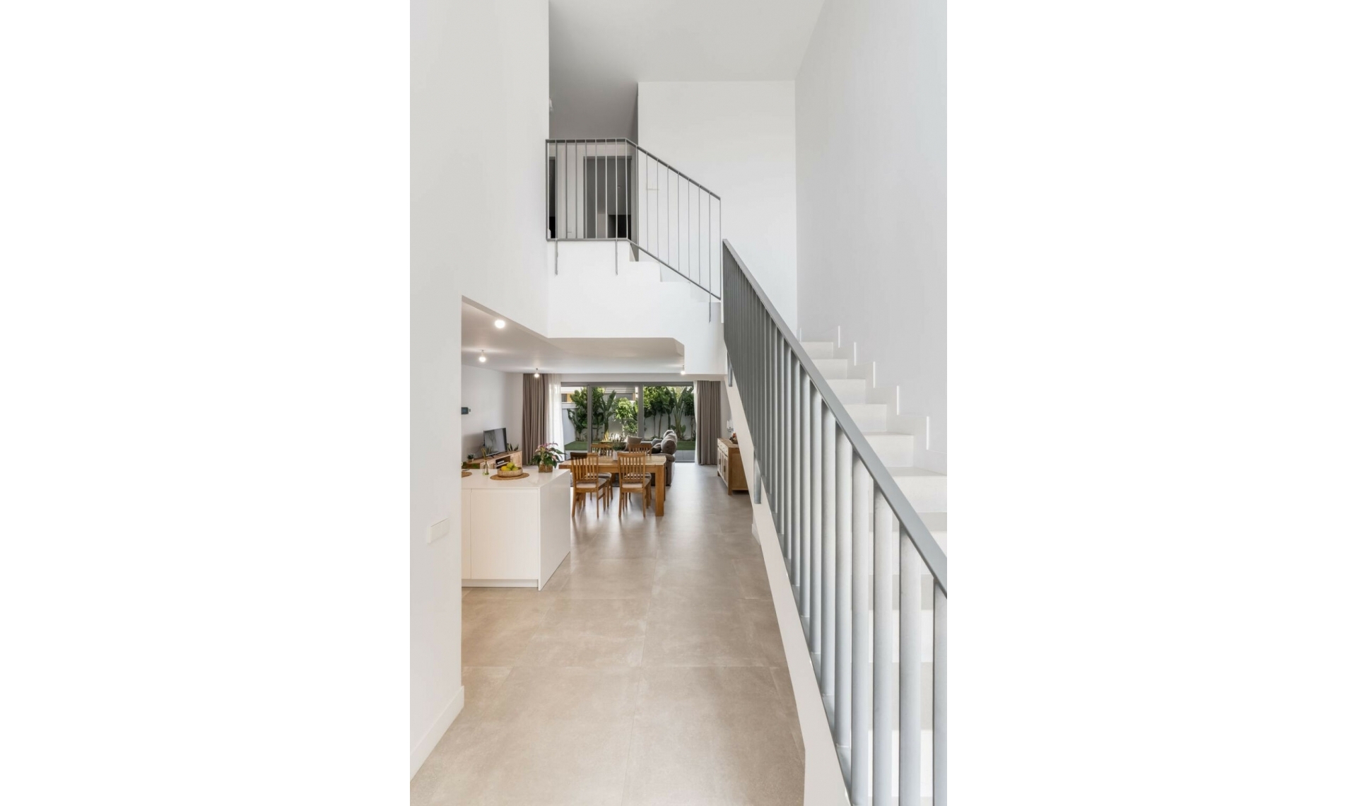 Resale - House -
El Chaparral