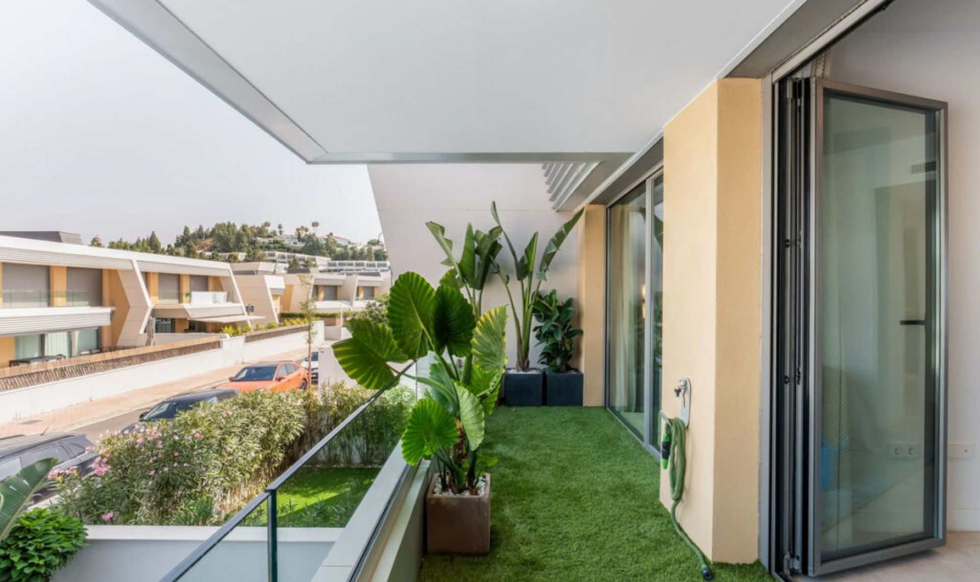 Resale - House -
El Chaparral