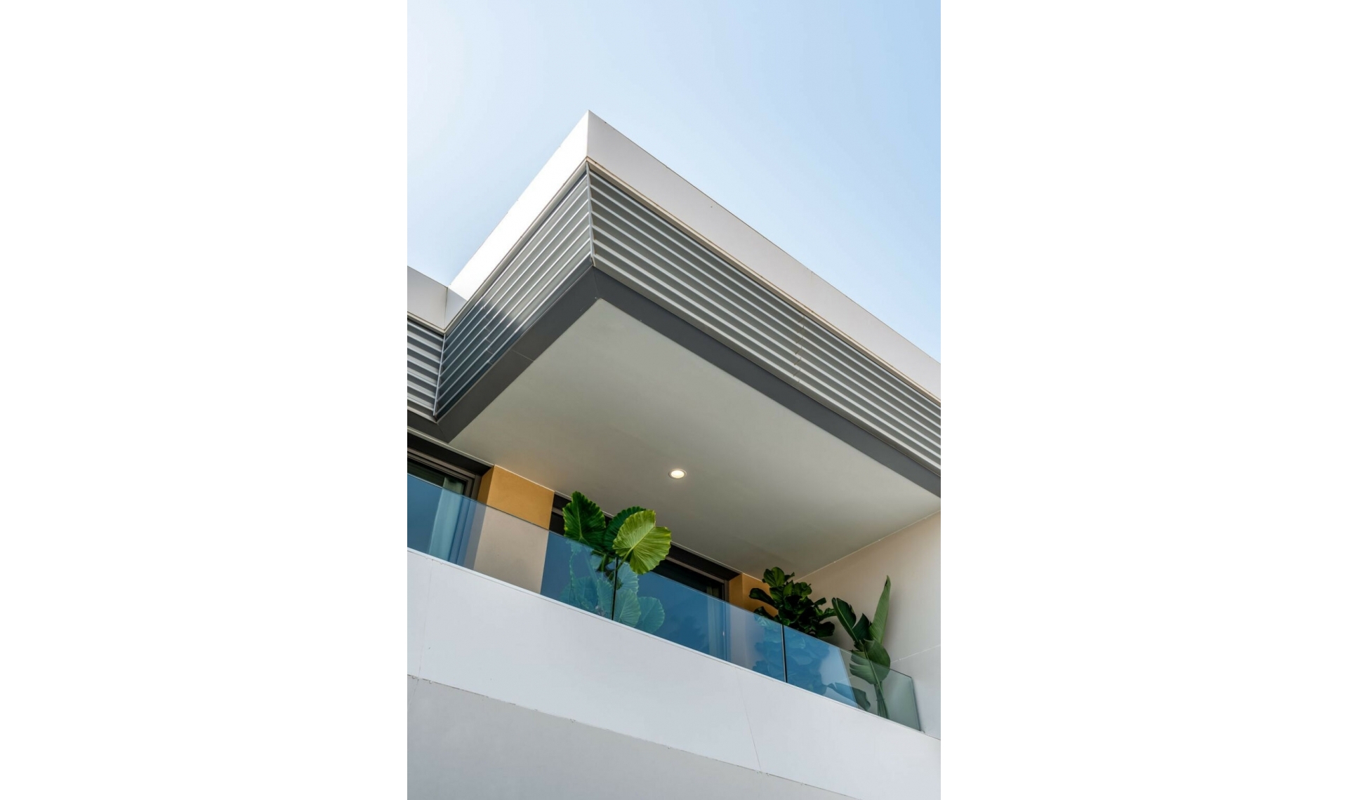 Resale - House -
El Chaparral