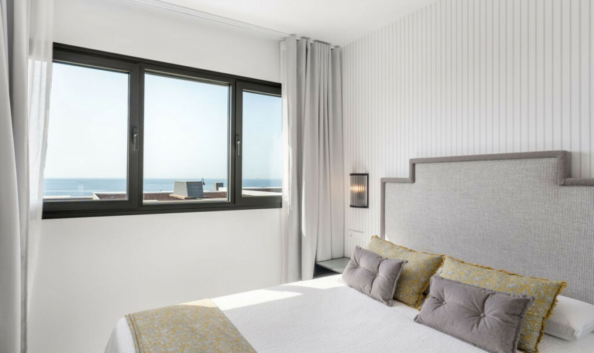 Resale - House -
El Chaparral