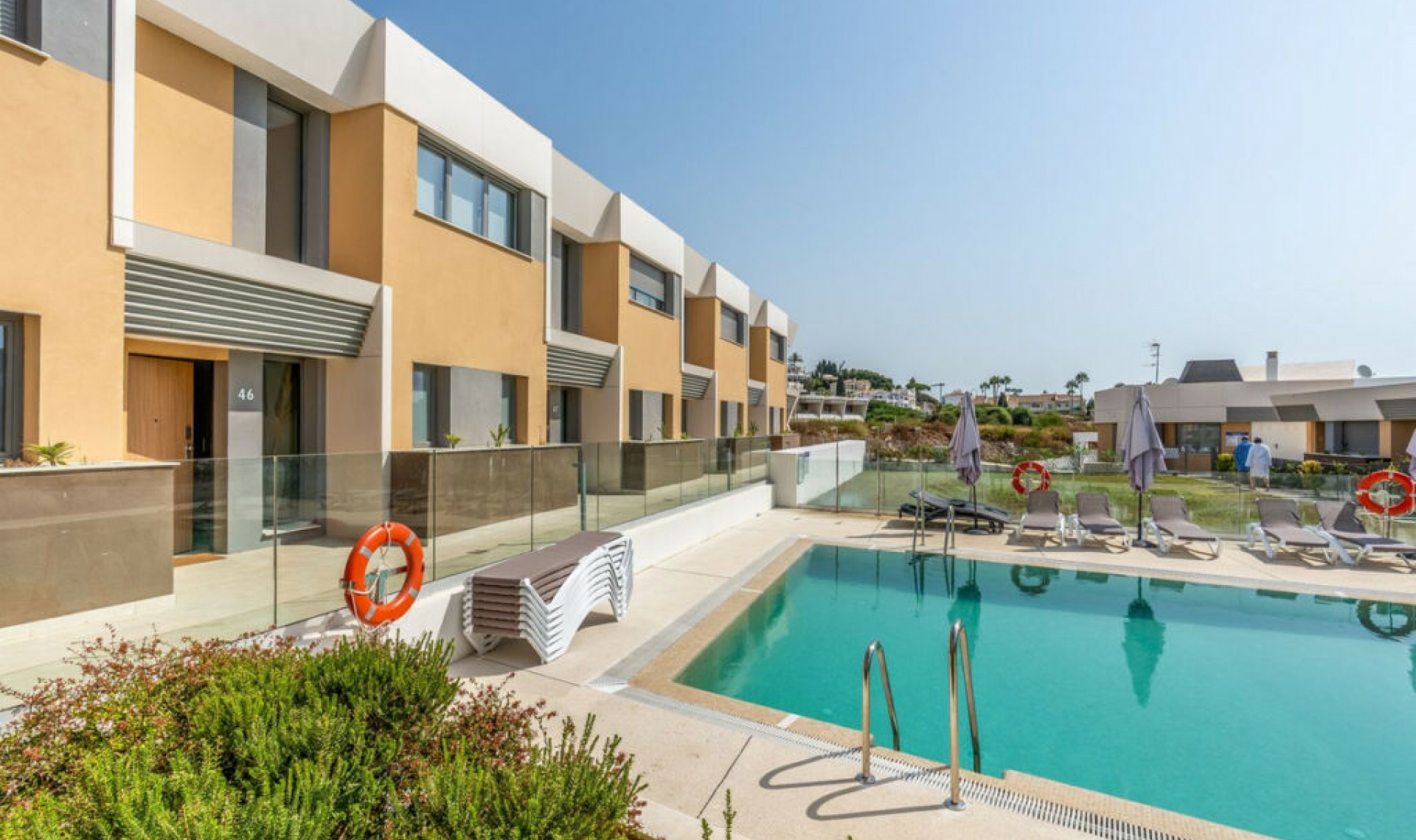 Resale - House -
El Chaparral