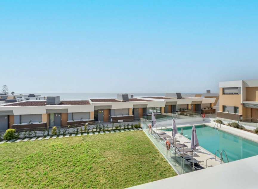 Resale - House -
El Chaparral