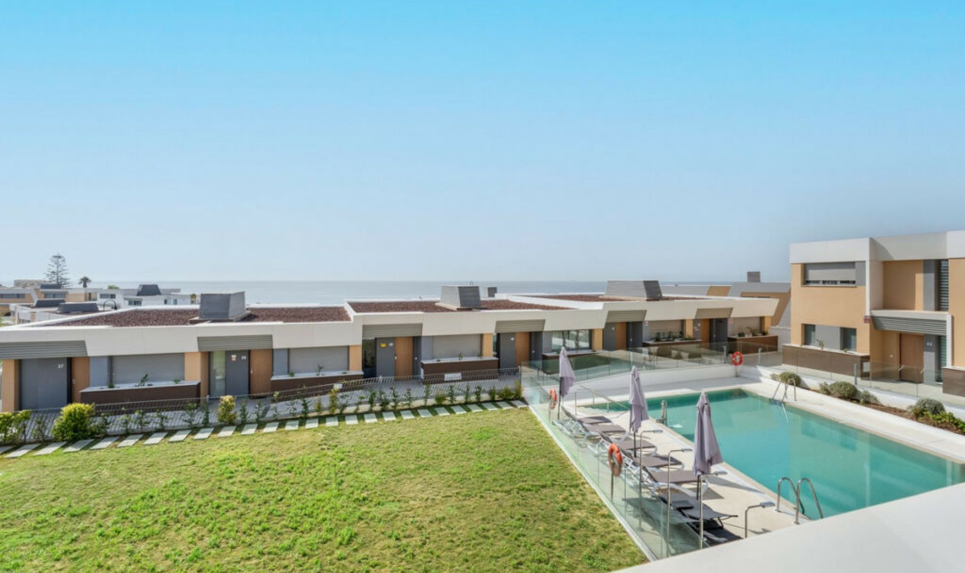 Resale - House -
El Chaparral