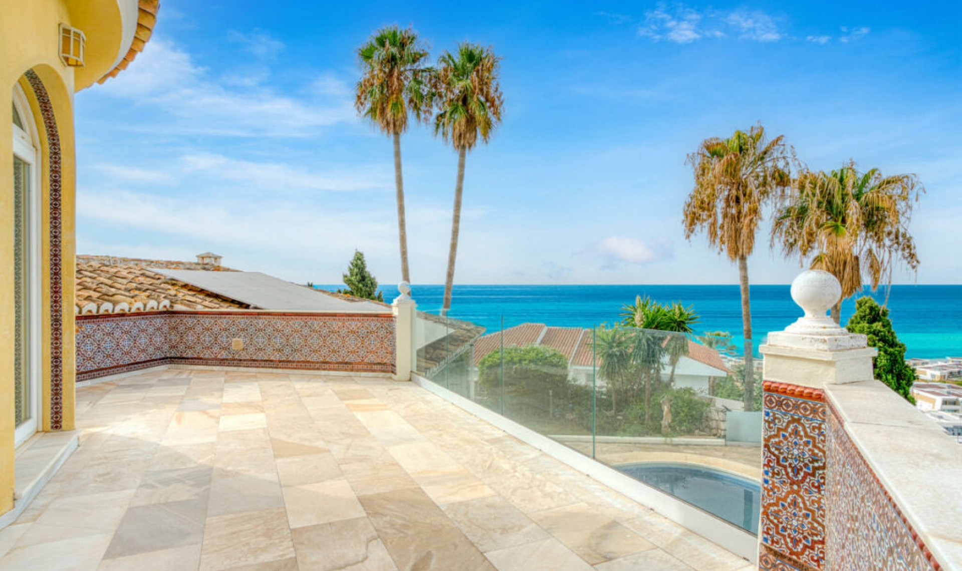 Resale - House -
El Chaparral