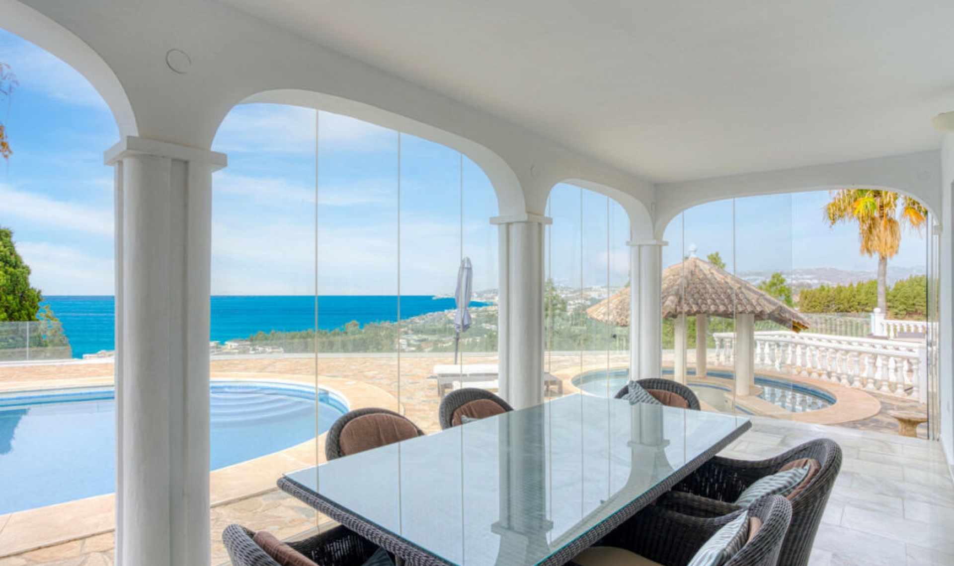 Resale - House -
El Chaparral