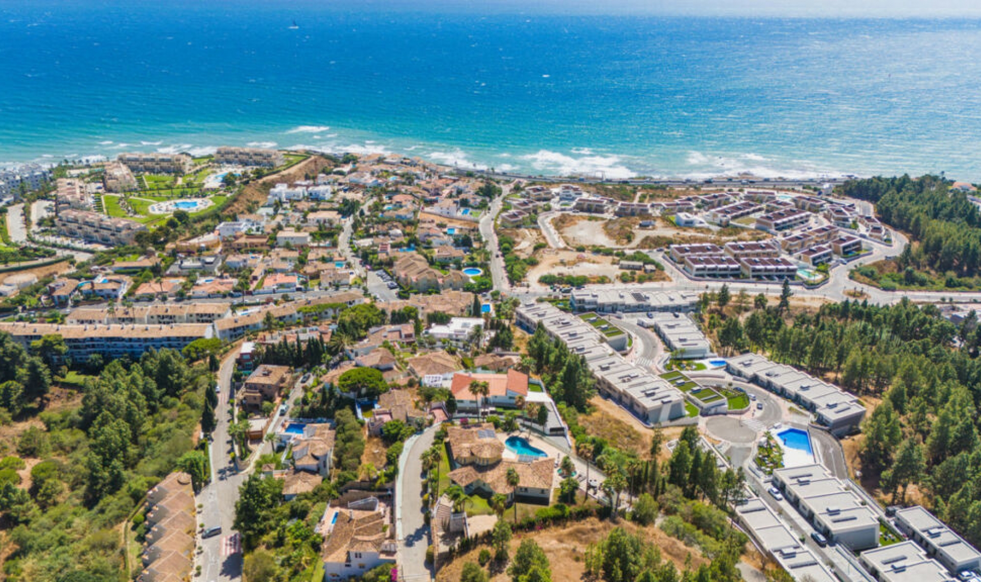 Resale - House -
El Chaparral