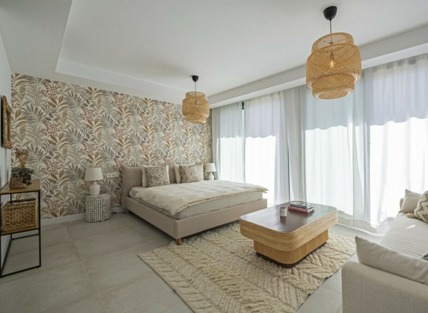Resale - House -
El Chaparral