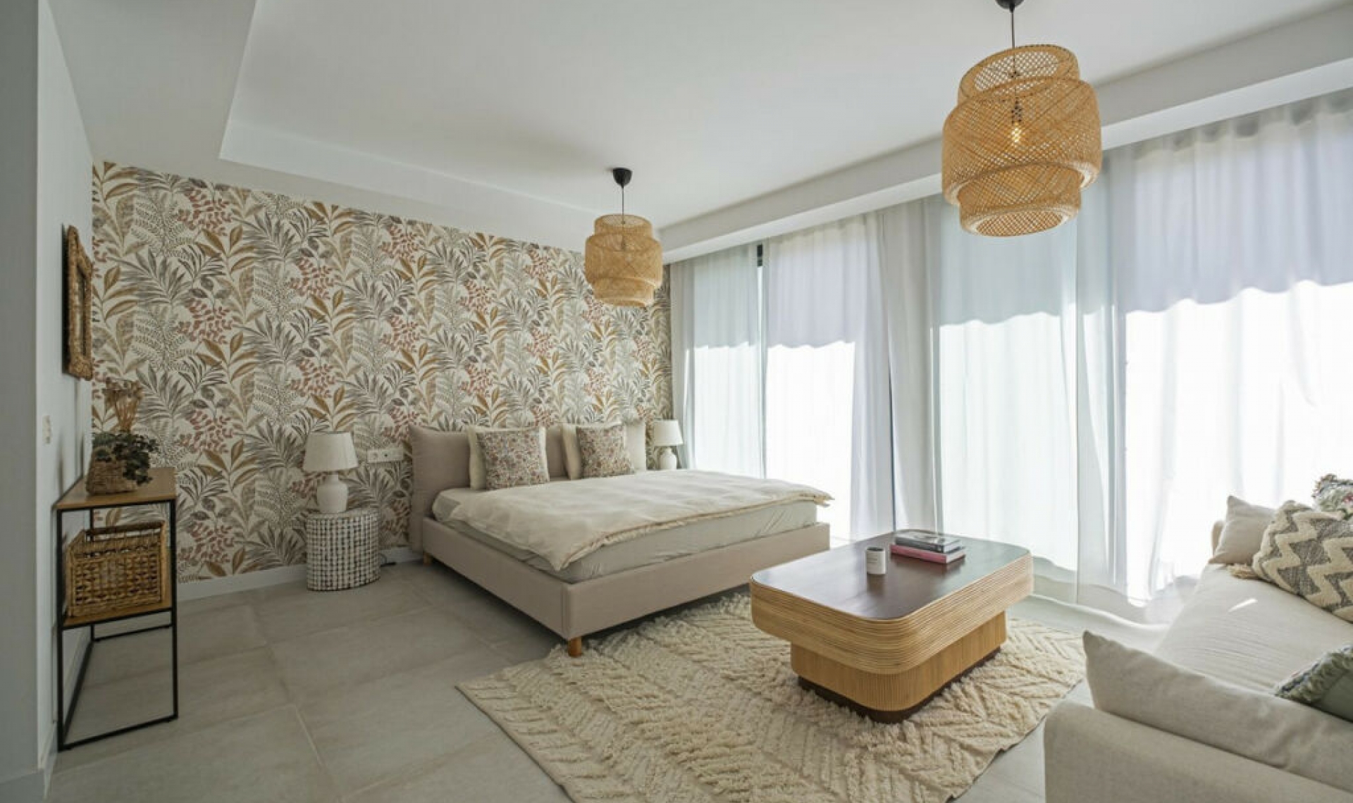 Resale - House -
El Chaparral