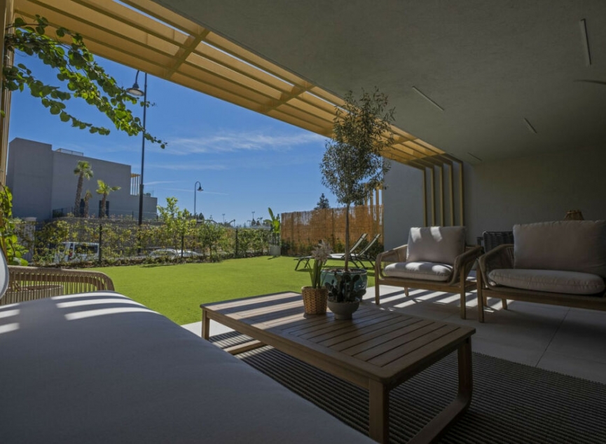 Resale - House -
El Chaparral