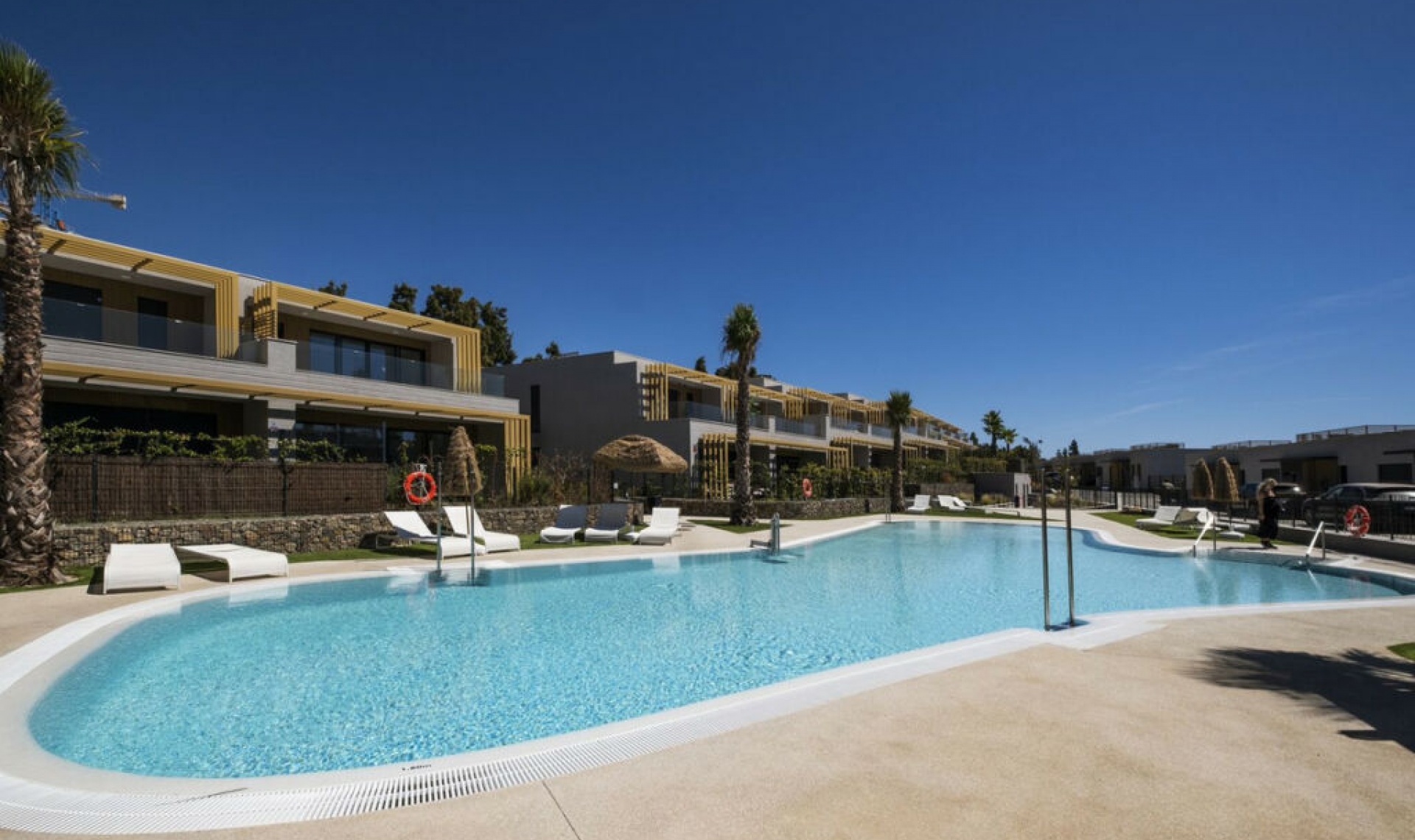 Resale - House -
El Chaparral