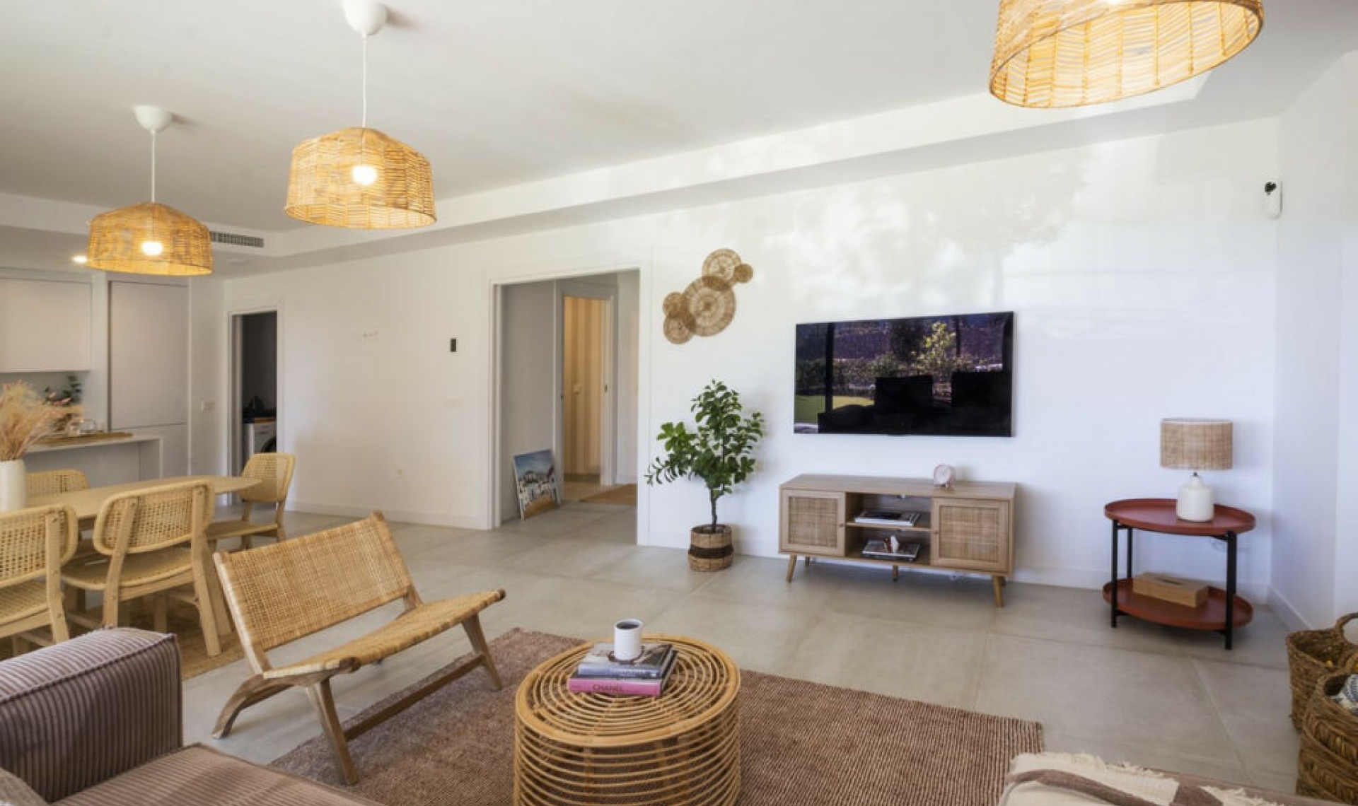 Resale - House -
El Chaparral