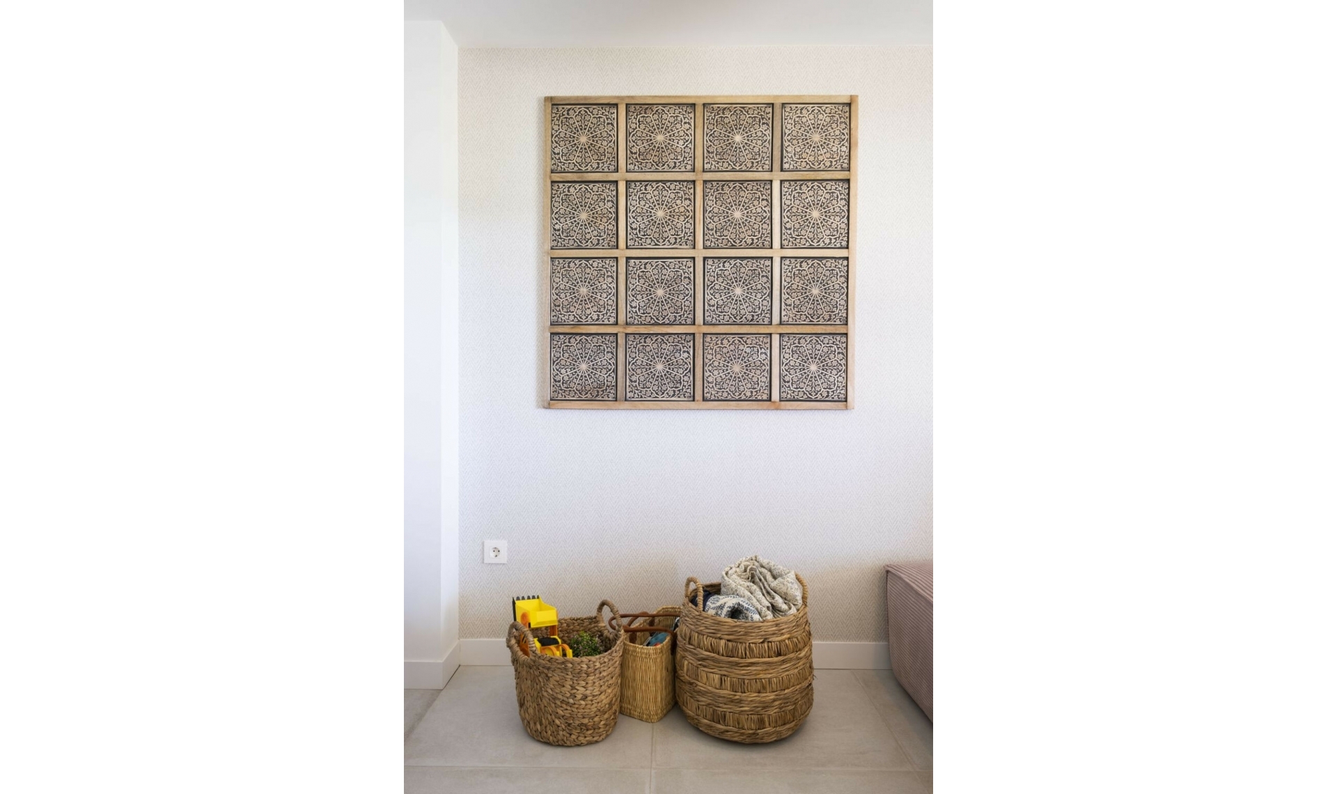 Resale - House -
El Chaparral