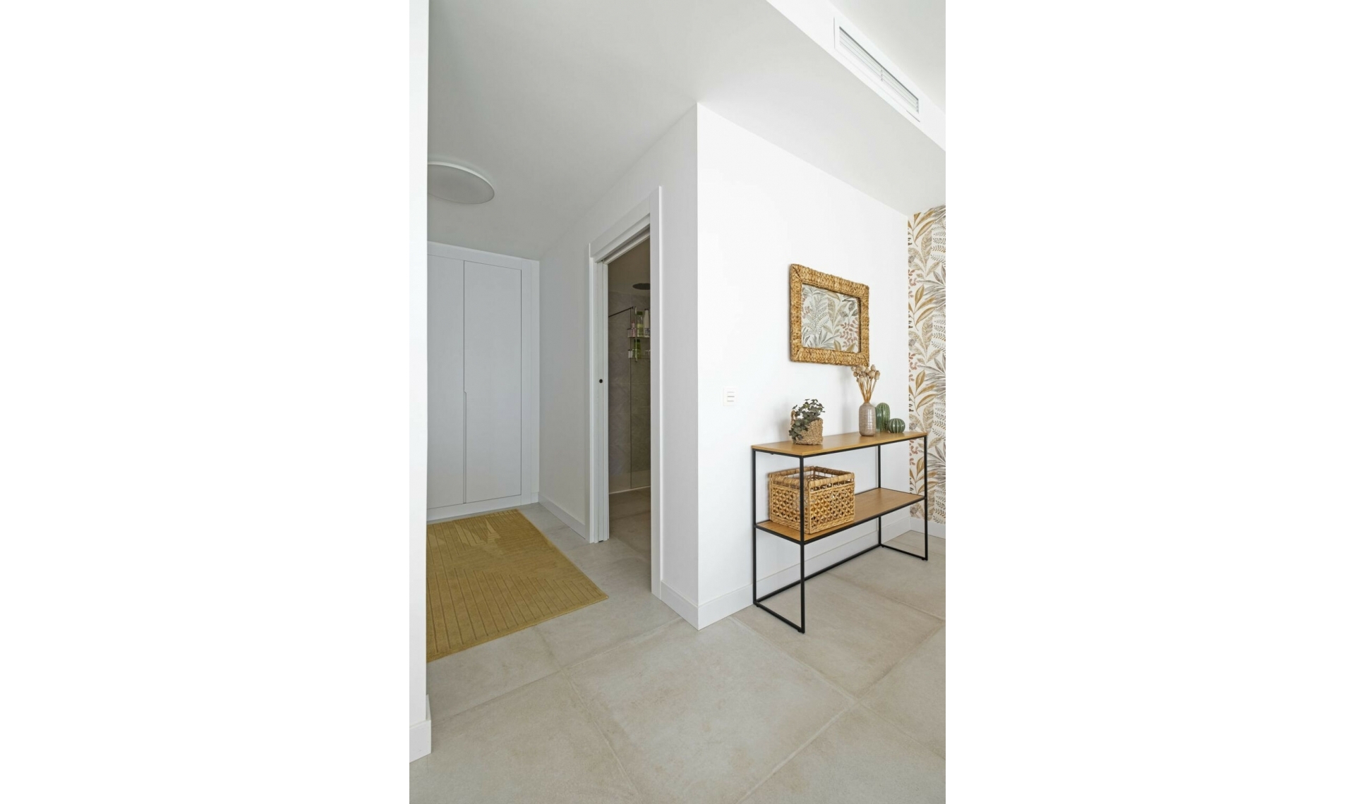 Resale - House -
El Chaparral