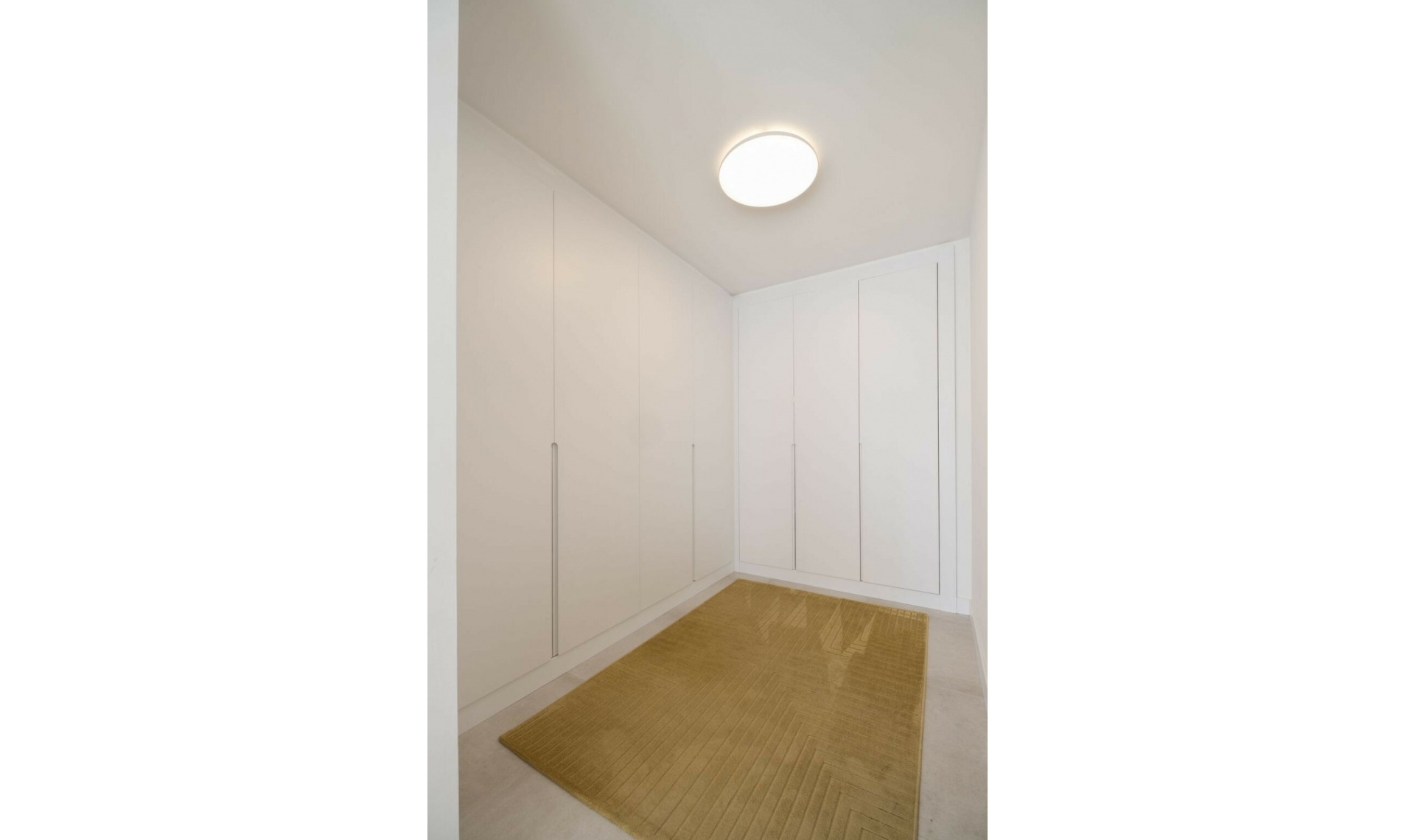 Resale - House -
El Chaparral