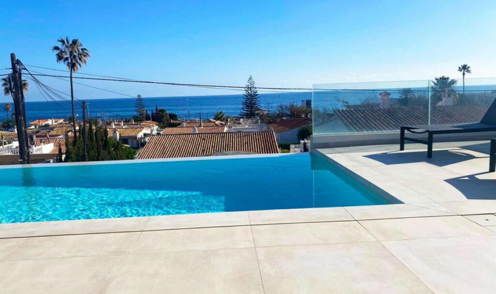 Resale - House -
El Chaparral