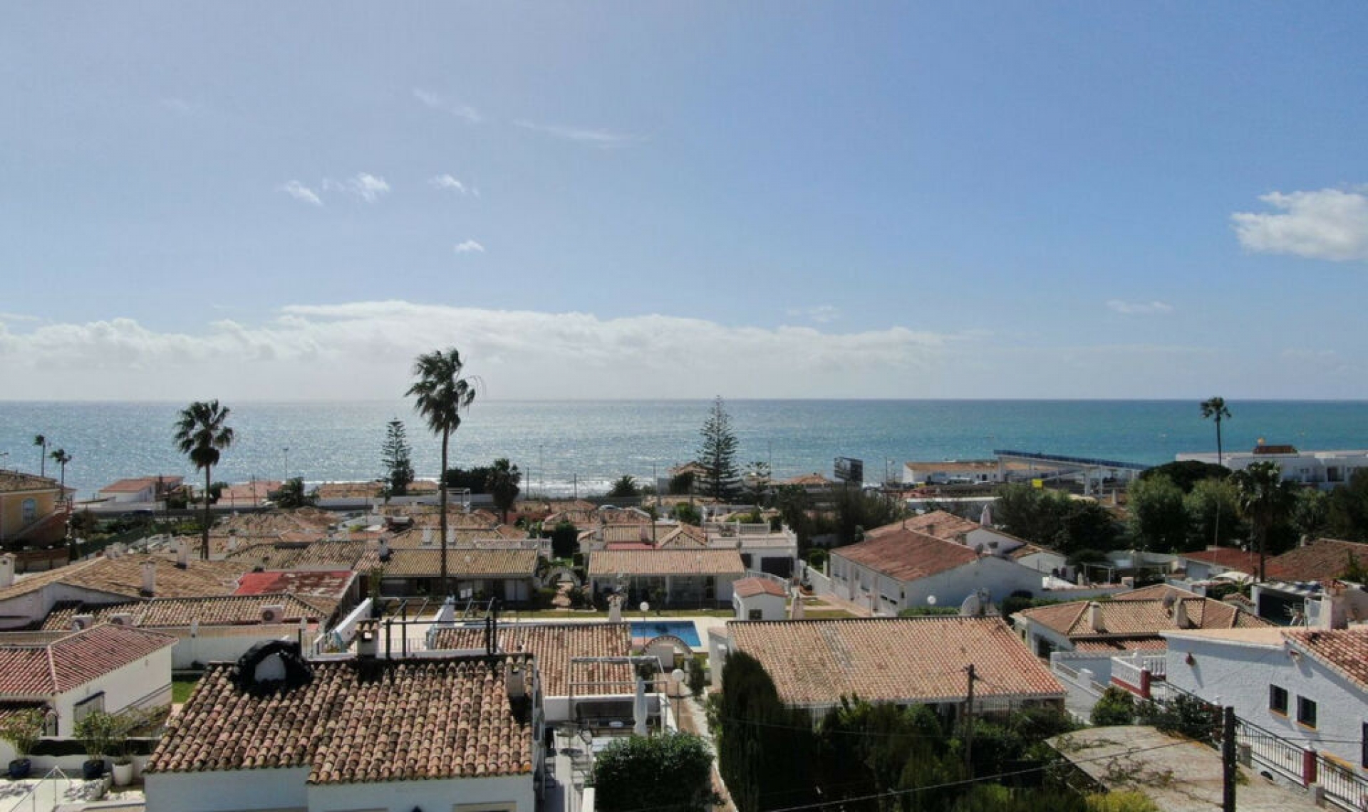 Resale - House -
El Chaparral