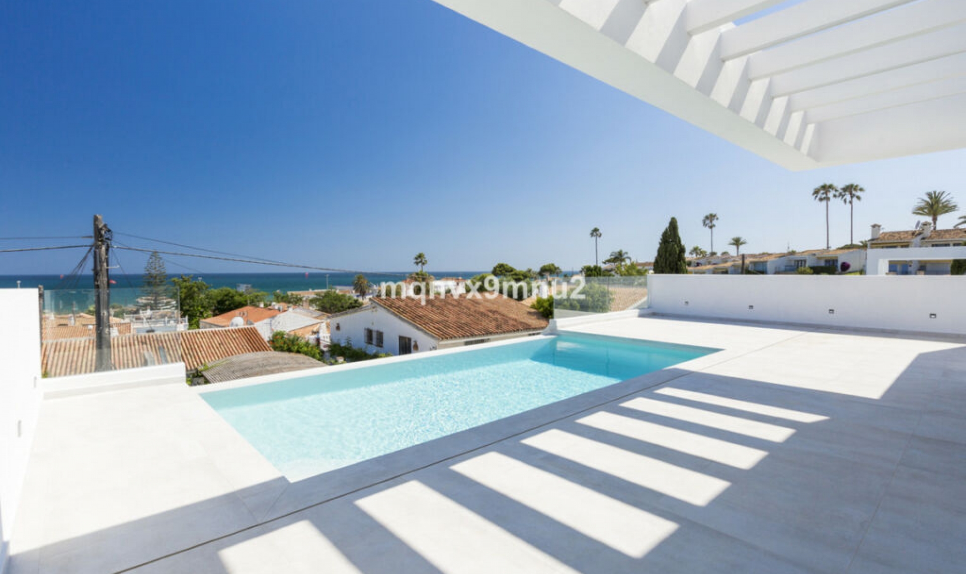 Resale - House -
El Chaparral