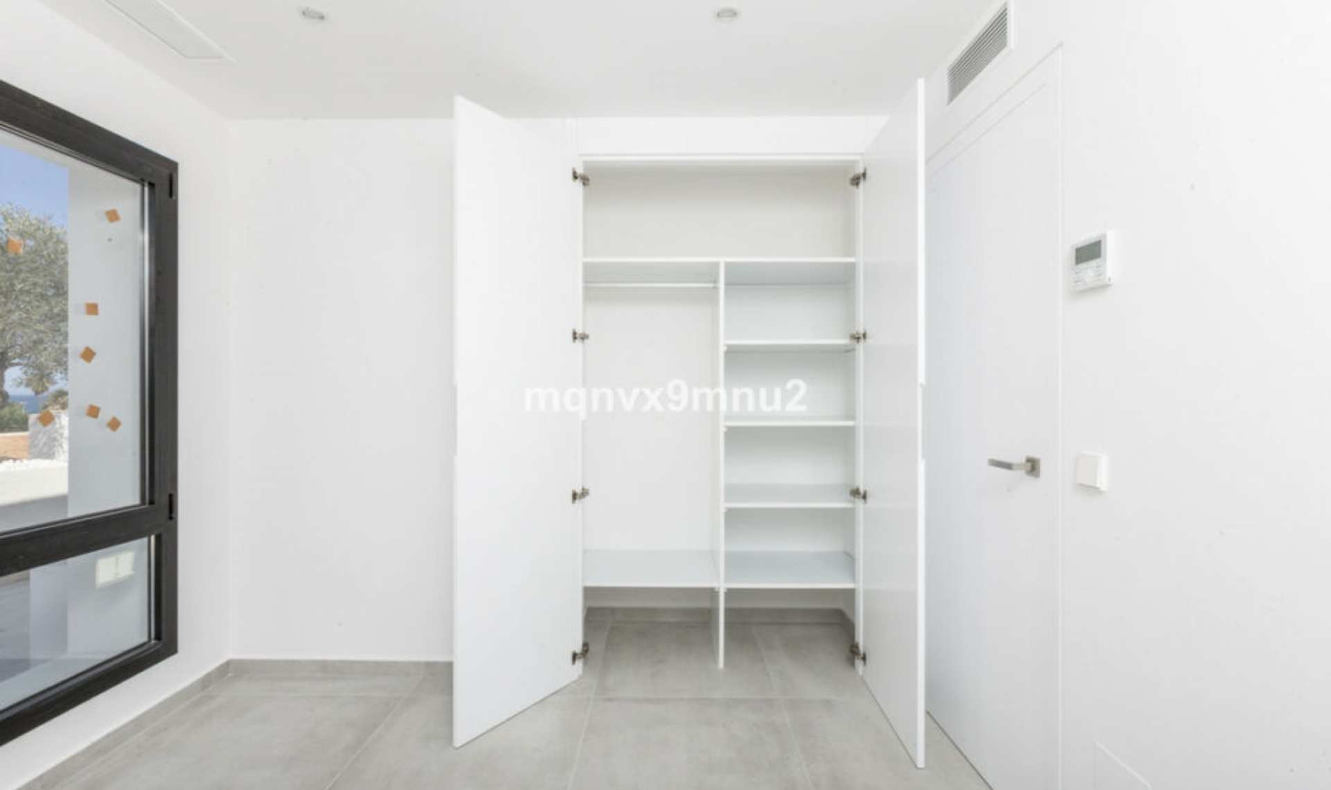 Resale - House -
El Chaparral