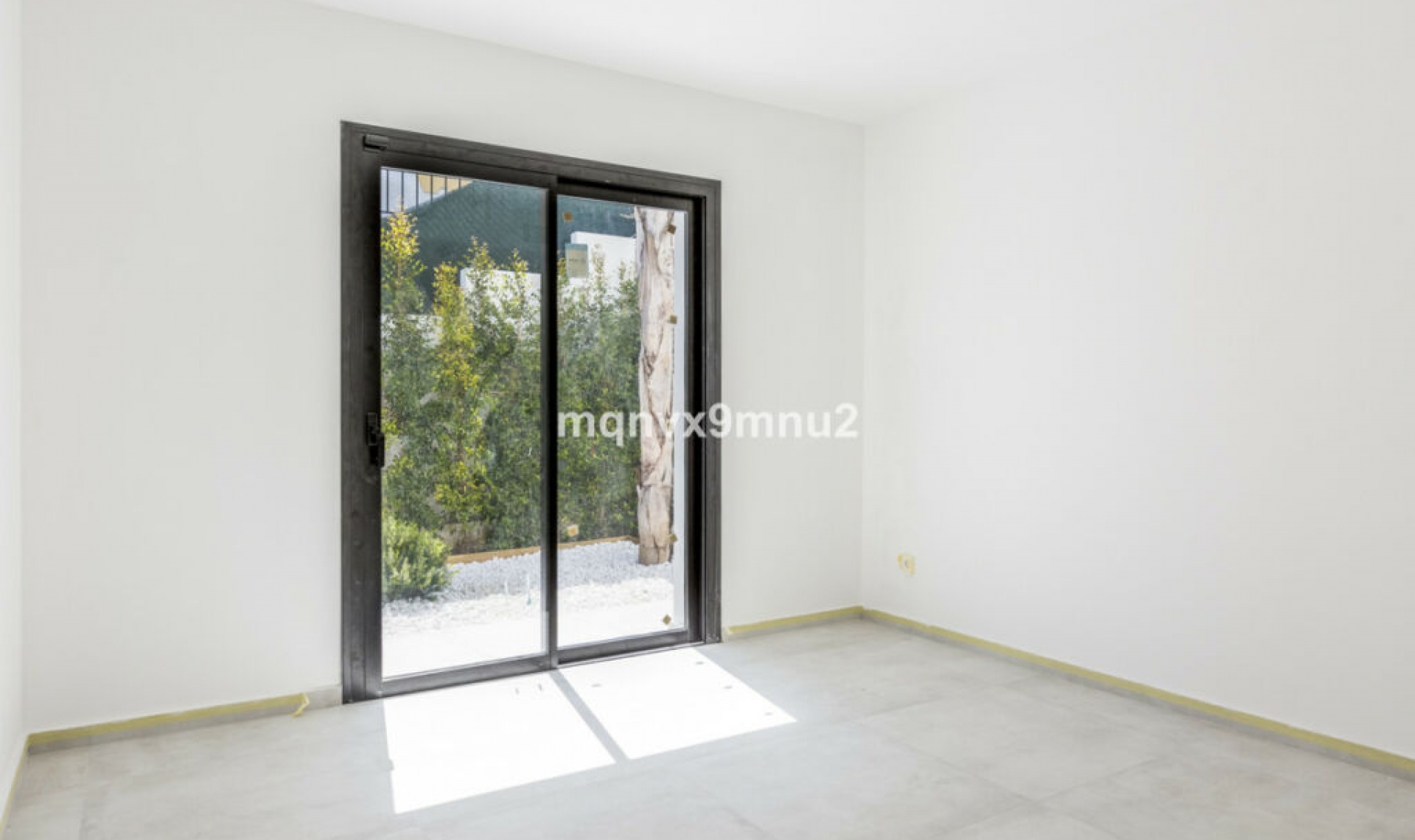 Resale - House -
El Chaparral