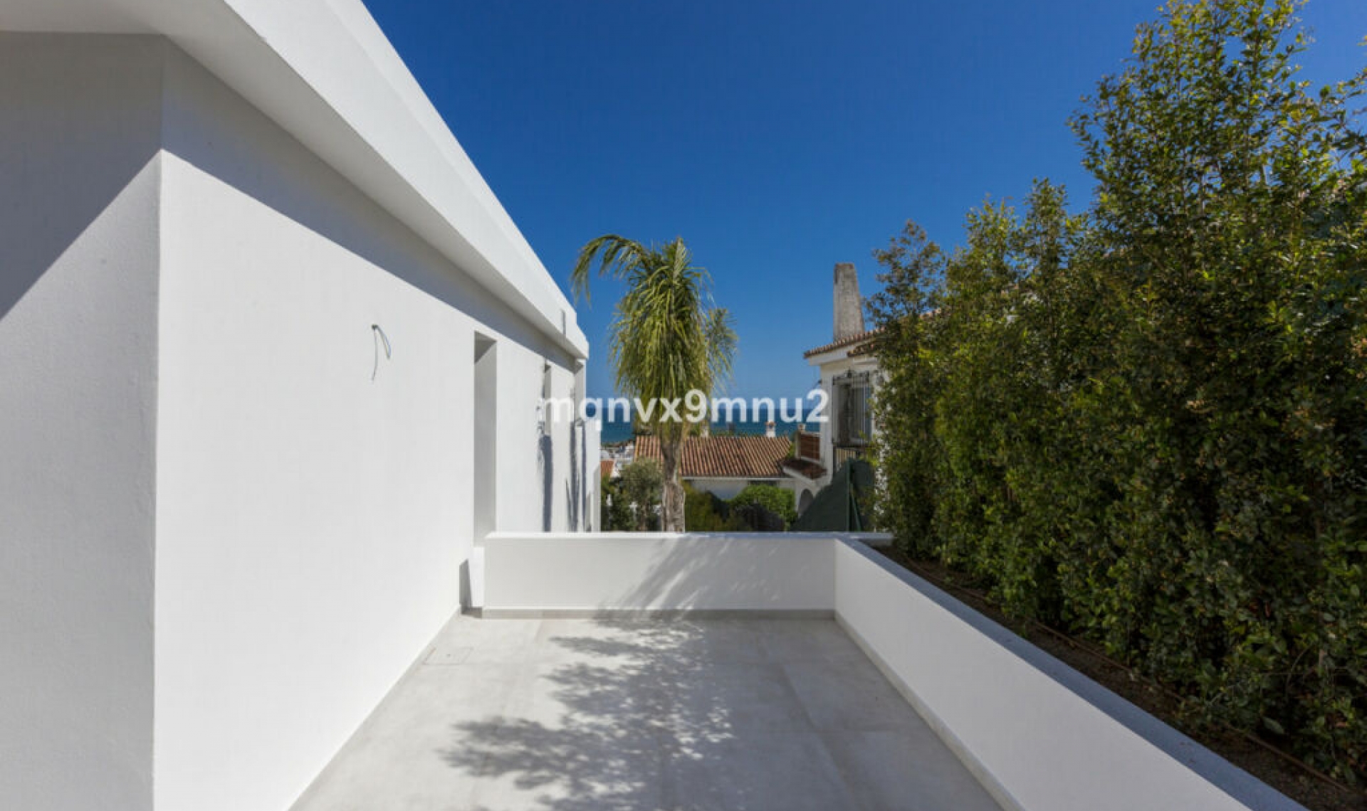 Resale - House -
El Chaparral