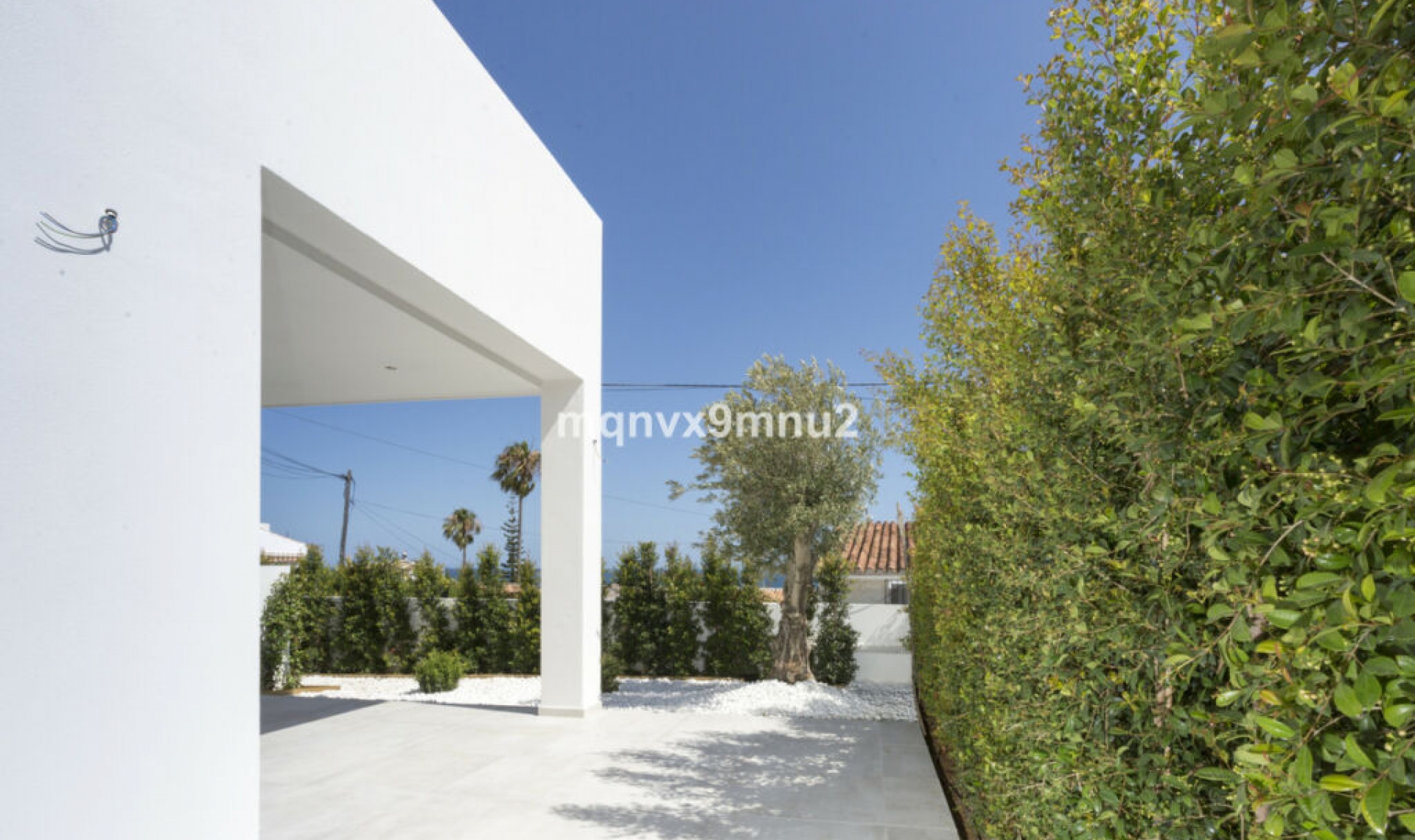 Resale - House -
El Chaparral