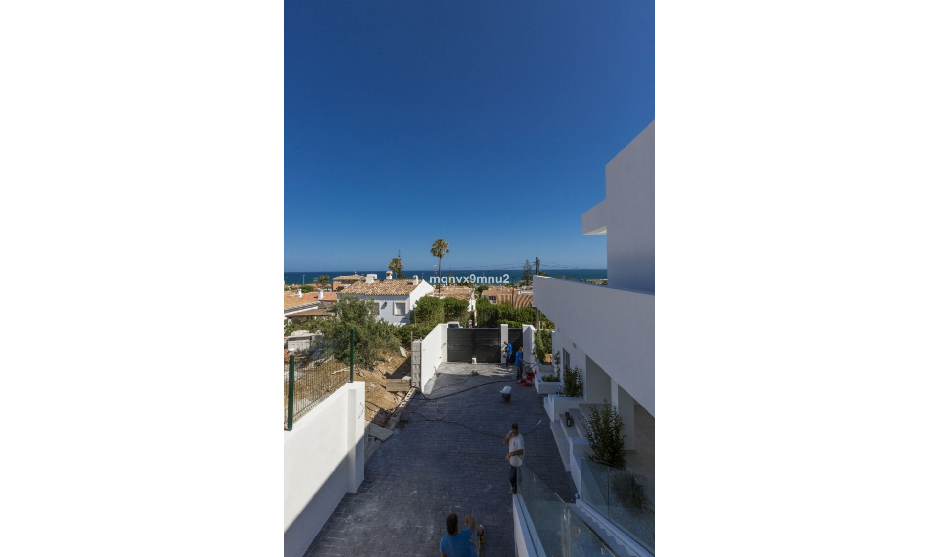 Resale - House -
El Chaparral