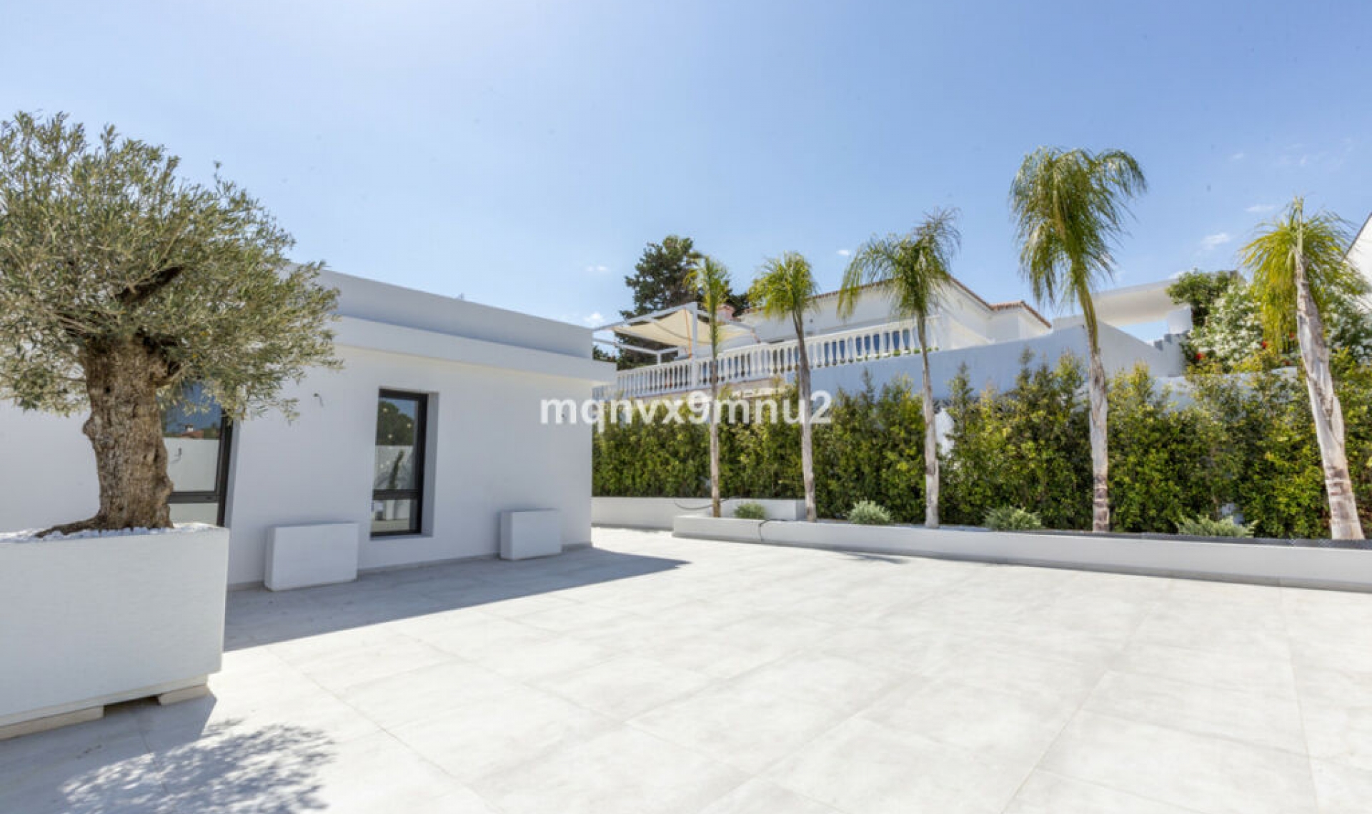 Resale - House -
El Chaparral