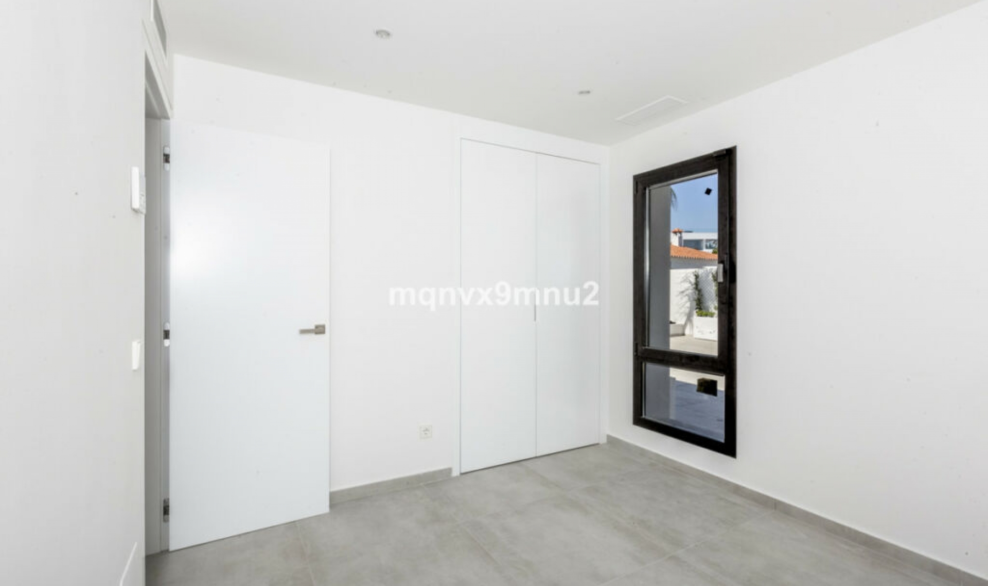 Resale - House -
El Chaparral