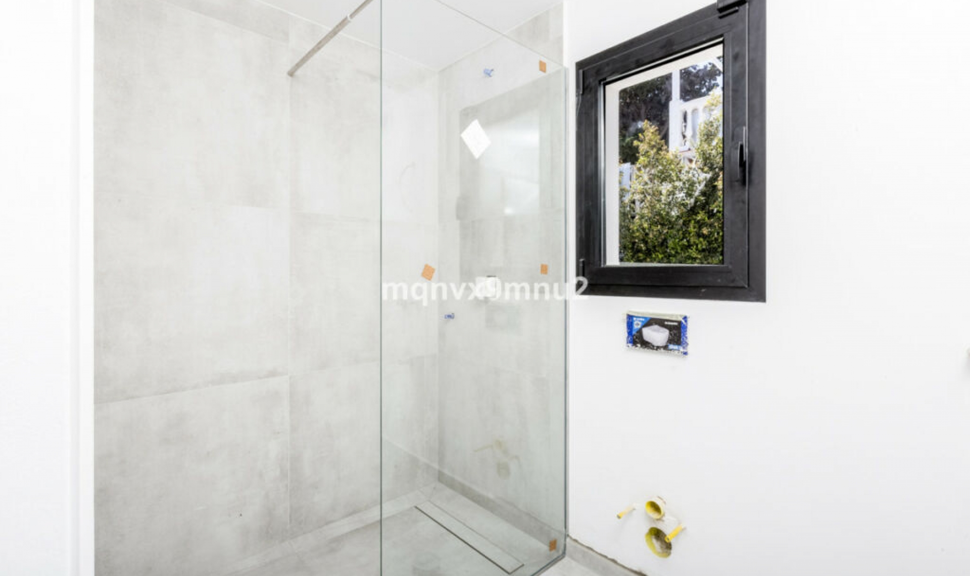 Resale - House -
El Chaparral