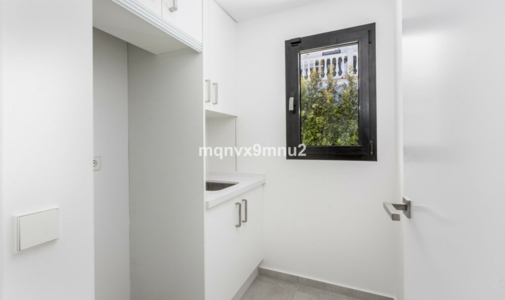 Resale - House -
El Chaparral