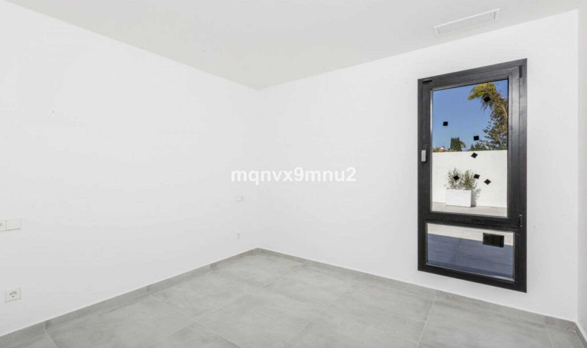 Resale - House -
El Chaparral