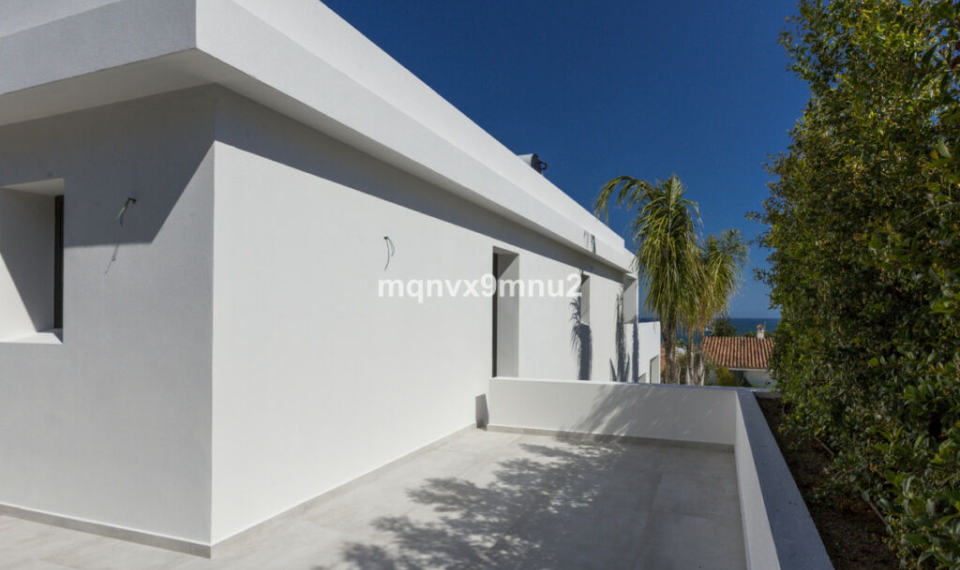 Resale - House -
El Chaparral