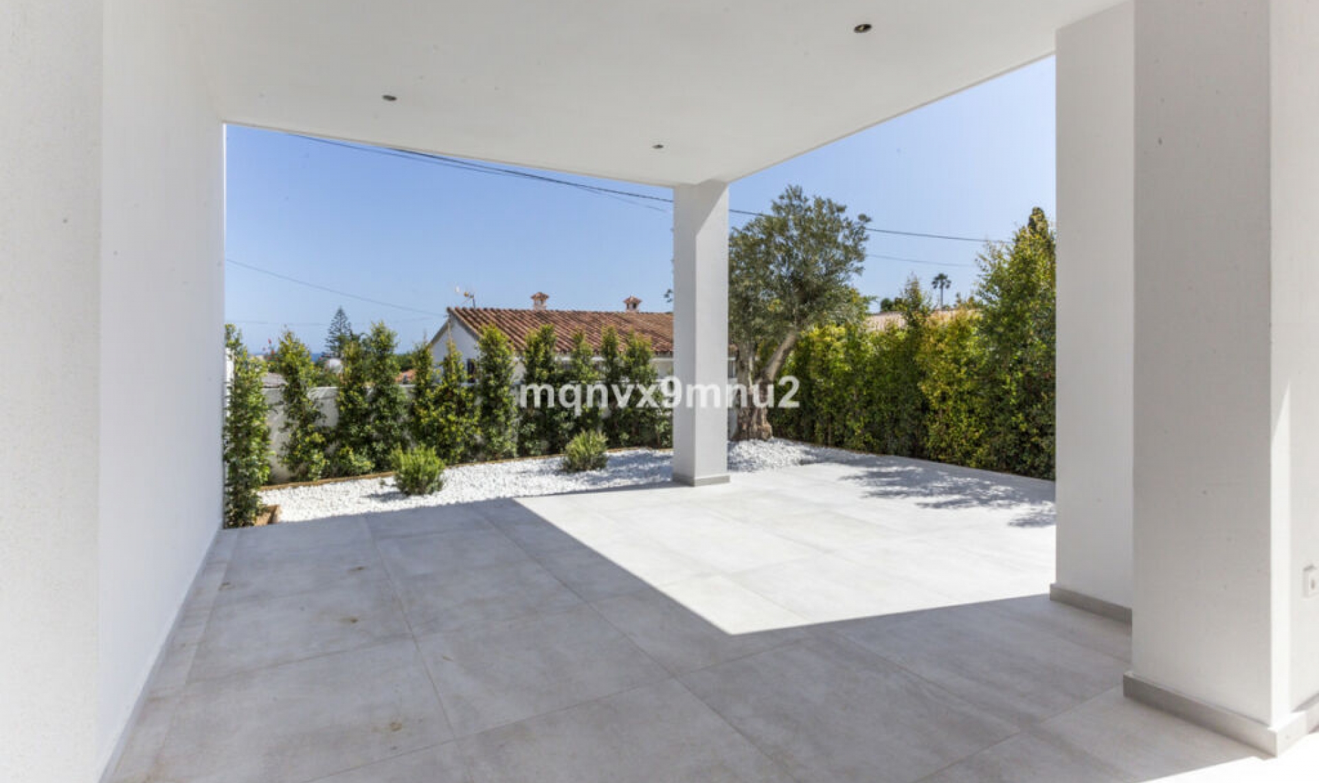 Resale - House -
El Chaparral