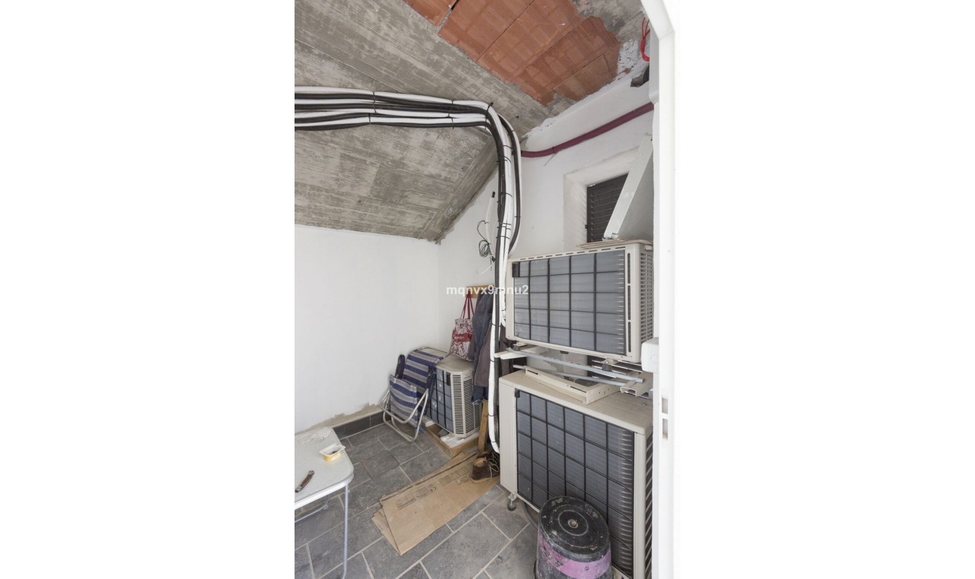 Resale - House -
El Chaparral