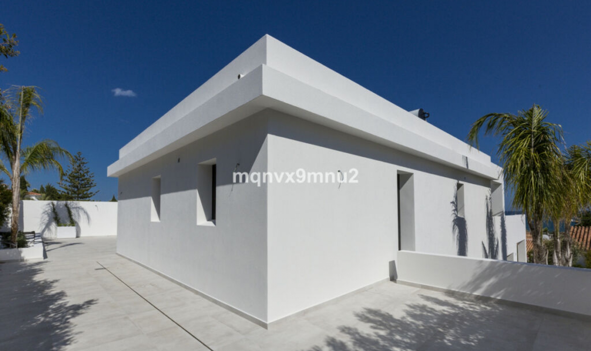 Resale - House -
El Chaparral