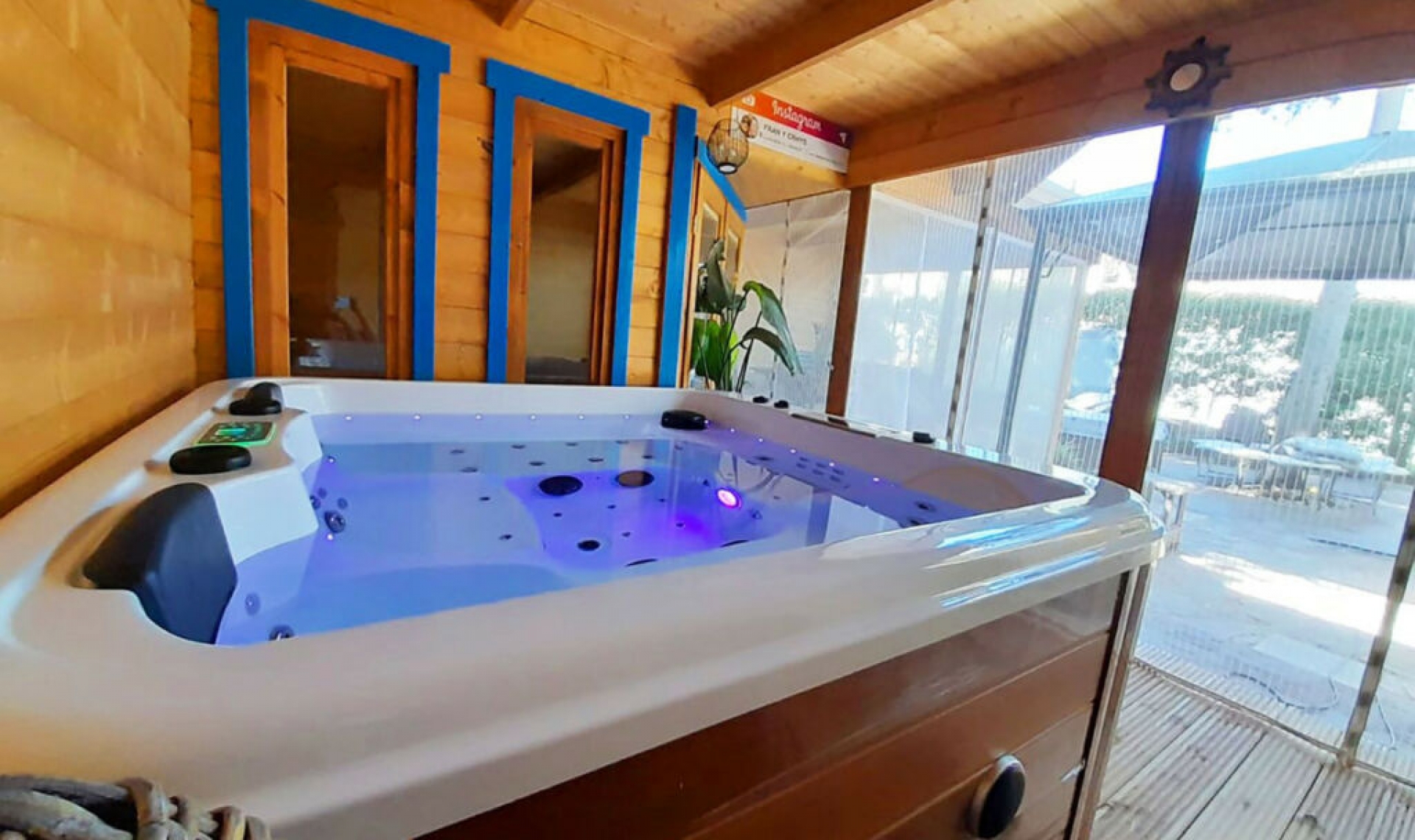 Resale - House -
El Faro