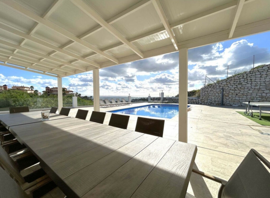 Resale - House -
El Faro